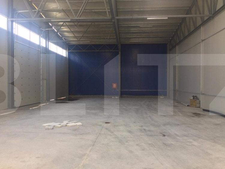 Spațiu industrial, de 2,000 mp, în Exterior Vest