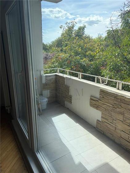 Apartament cu 3 camere semidecomandat în Complex Studențesc