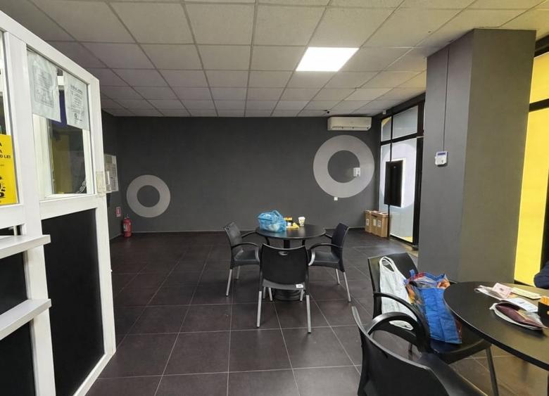 Spațiu comercial, de 98.319999694824 mp, în Rahova