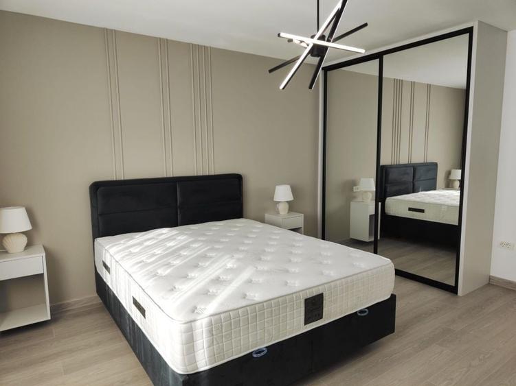 Apartament cu 3 camere decomandat în Exterior Vest