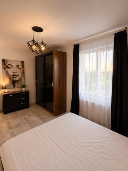 Apartament cu 3 camere decomandat, mobilat în Odăi