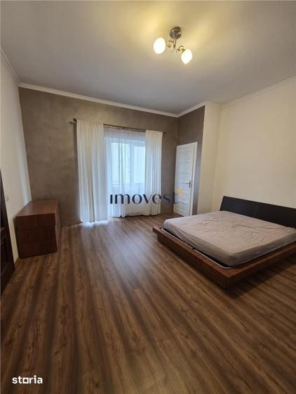 Apartament cu 3 camere nedecomandat în Central