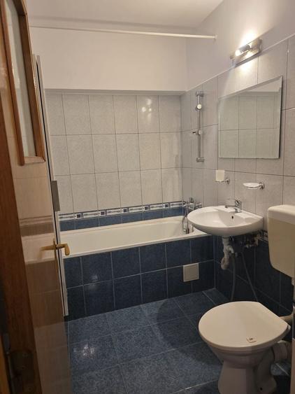 Apartament cu 2 camere decomandat în Octavian Goga