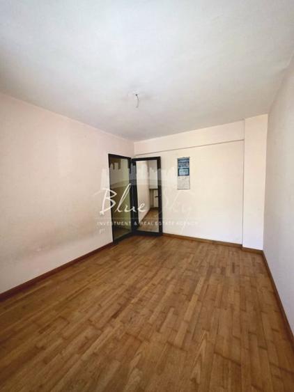 Apartament cu 3 camere semidecomandat în Ultracentral