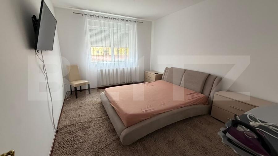 Apartament cu 2 camere decomandat, mobilat în Central