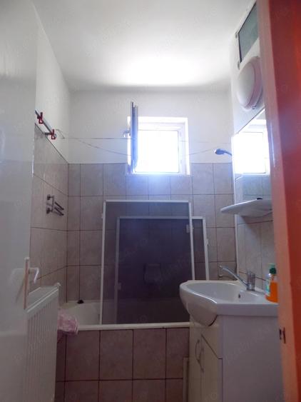 Apartament cu 2 camere semidecomandat în Obor