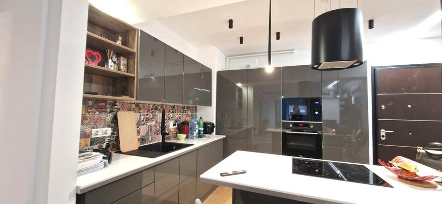 Apartament cu 3 camere decomandat, mobilat în Aviației