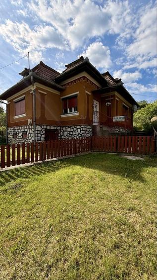 Casă cu 3 camere cu Teren 900 Mp în Cacova Ierii