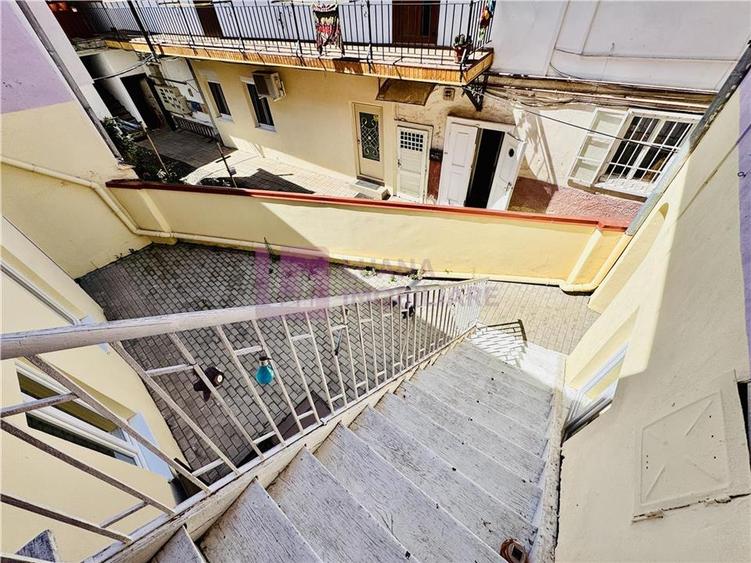 Apartament cu 4 camere semidecomandat, mobilat în Ultracentral