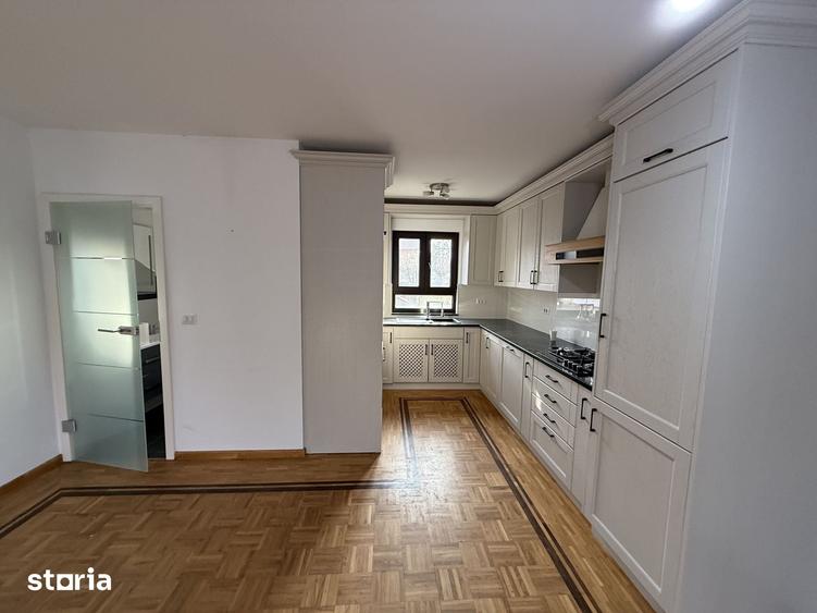 Casă cu 3 camere cu Teren 1500 Mp în Marginea