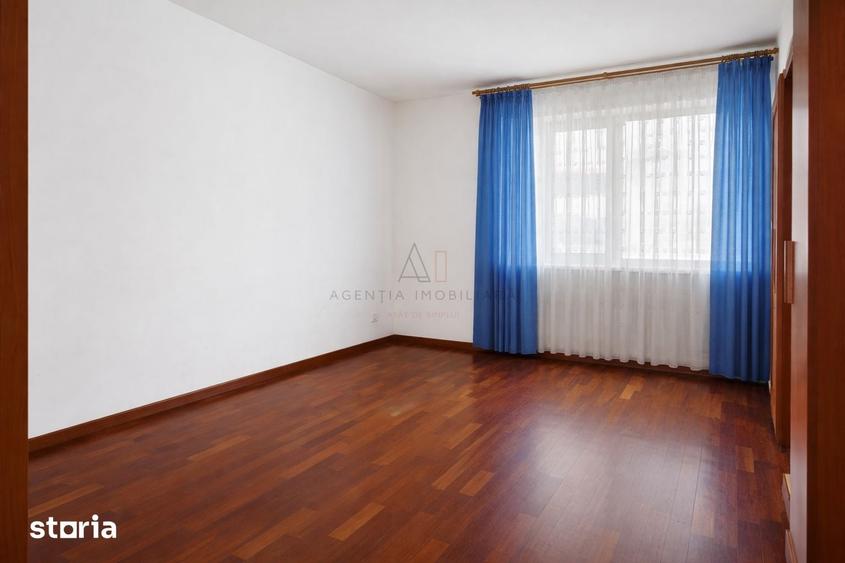 Casă cu 6 camere cu Teren 245 Mp în Herăstrău