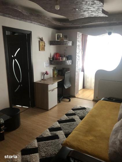 Apartament cu 2 camere semidecomandat în Calea București