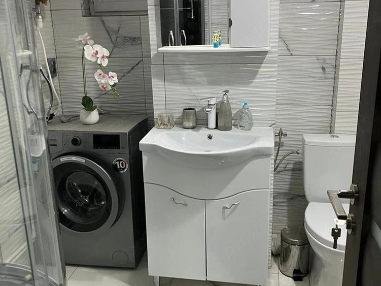 Apartament cu 2 camere decomandat, mobilat în Central