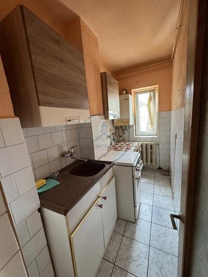 Garsonieră decomandată în Central