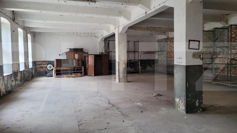 Spațiu industrial, de 4,000 mp, în Bucovăț