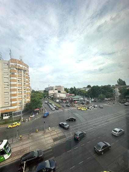 Apartament cu 2 camere semidecomandat, mobilat în Rahova