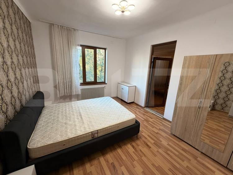Apartament cu 2 camere semidecomandat, mobilat în Semicentral