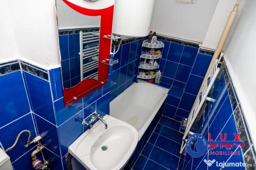 Apartament cu 2 camere decomandat în Spitalului