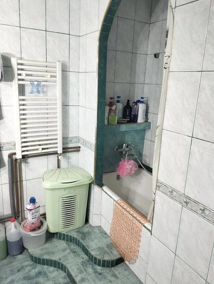 Apartament cu 3 camere decomandat în Feldioara