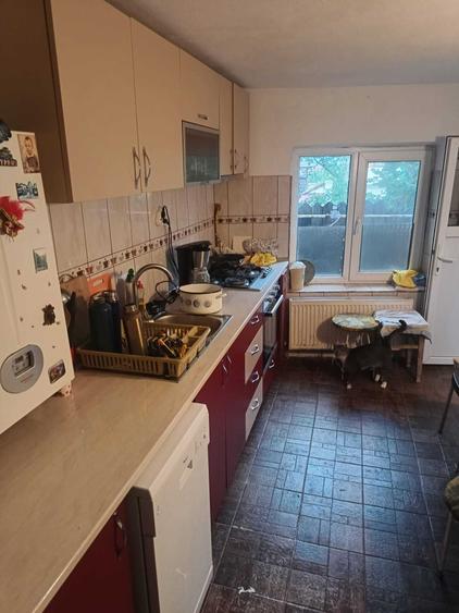 Casă cu 3 camere în Nicolae Bălcescu