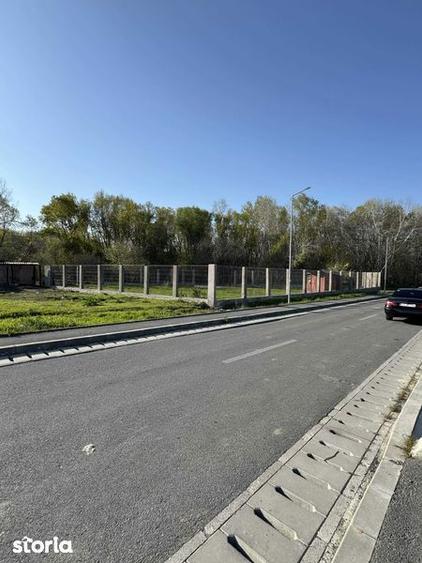 Teren de 596 mp, în Central