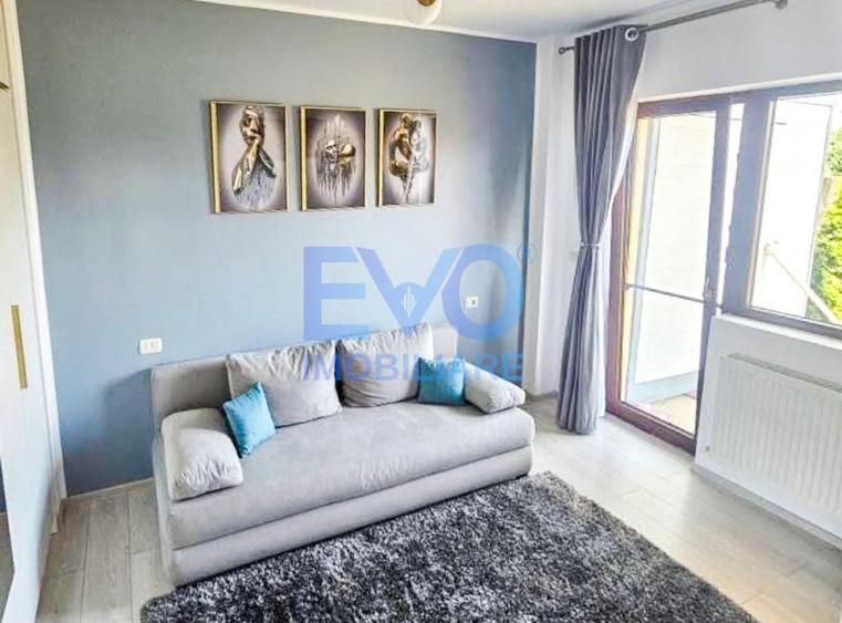 Apartament cu 3 camere semidecomandat în Valea Adâncă