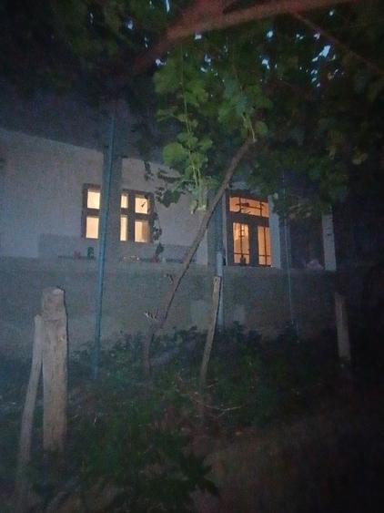 Casă individuală cu 5 camere cu Teren 1100 Mp în Lopătari