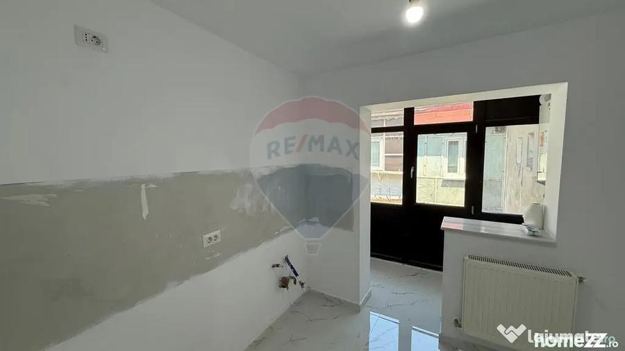 Apartament cu 3 camere decomandat în Sud