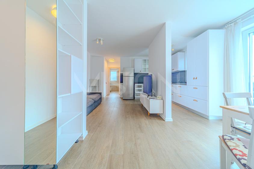 Apartament cu 3 camere semidecomandat în Între Lacuri