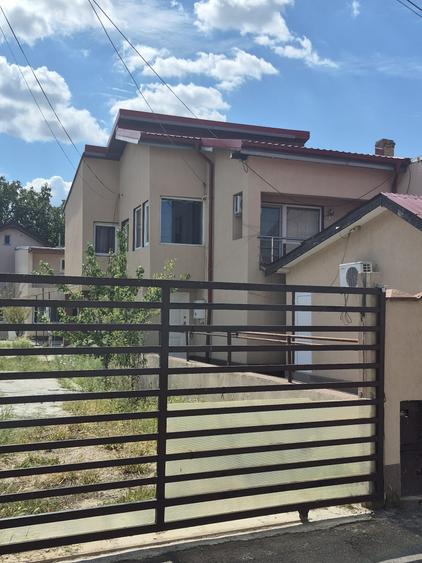 Casă cu 4 camere cu Canalizare în Chiajna
