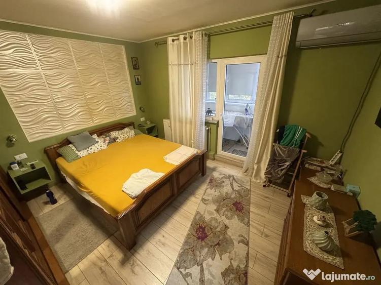 Apartament cu 4 camere decomandat în Central