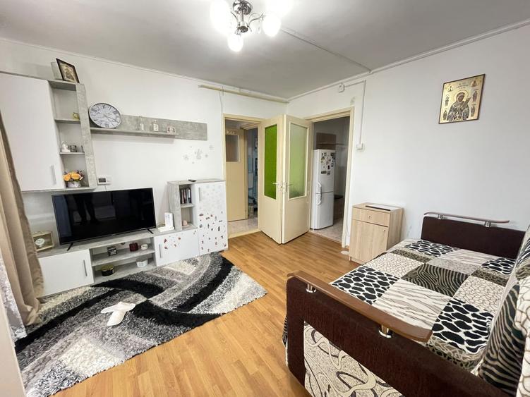 Apartament cu 2 camere nedecomandat, mobilat în Tătărași