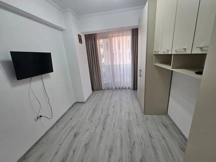 Apartament cu 2 camere decomandat, mobilat în Far