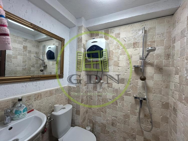 Casă individuală cu 4 camere cu Canalizare în Central