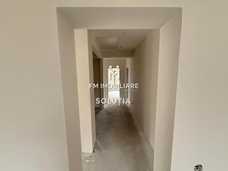 Casă individuală cu 4 camere cu Canalizare în Exterior Vest