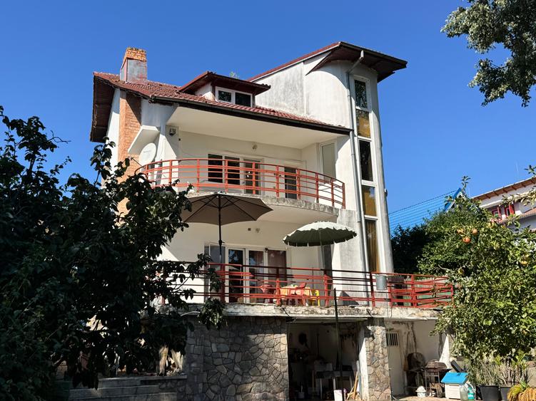 Casă cu 7 camere cu Piscina în Siliștea Snagovului