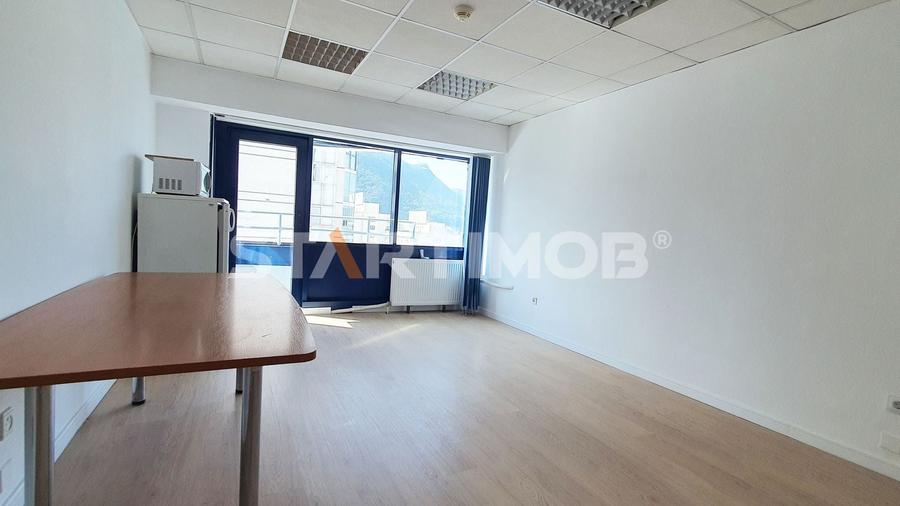 Birou, de 320.73999023438 mp, în Centrul Civic