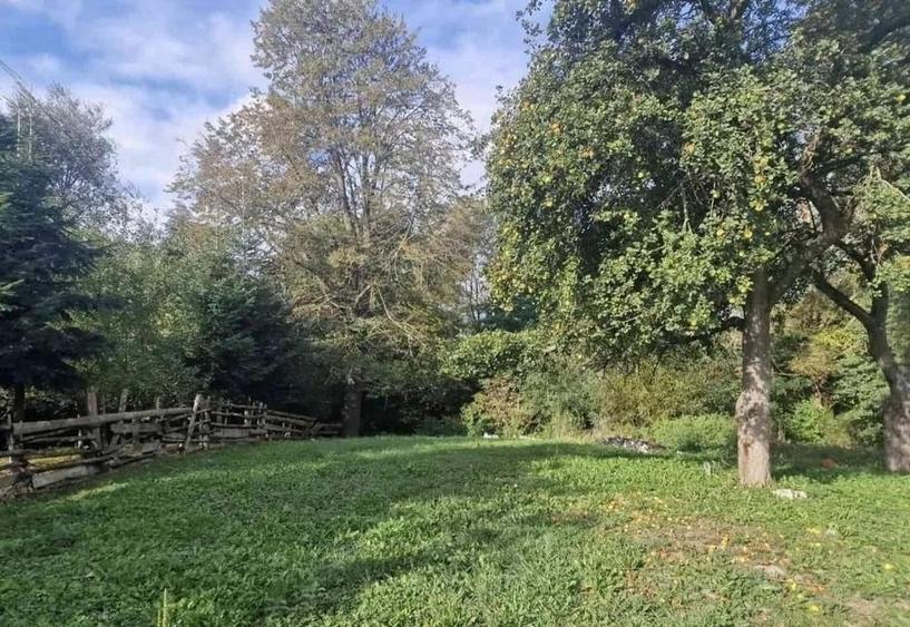 Casă individuală cu 4 camere cu Teren 1500 Mp în Horodnic de Sus