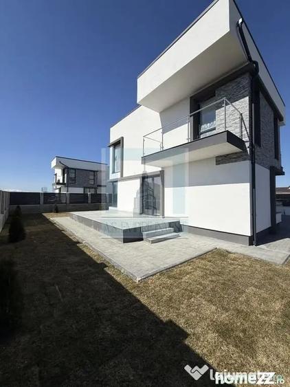 Casă cu 4 camere cu Teren 514 Mp în Sânpetru