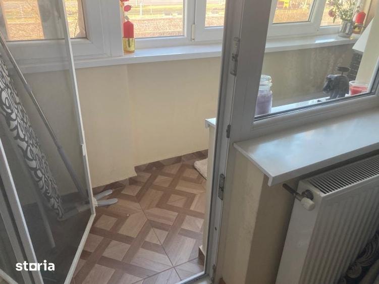 Apartament cu 4 camere semidecomandat în Republicii