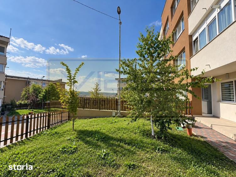 Apartament cu 3 camere, mobilat în Păcurari