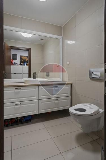 Duplex cu 4 camere cu Piscina în Ștefăneștii de Jos