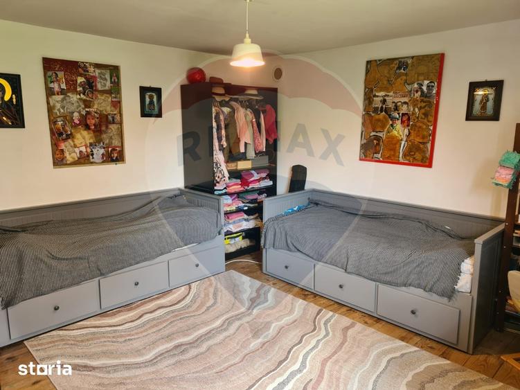 Casă cu 4 camere cu Teren 11016 Mp în Runcu