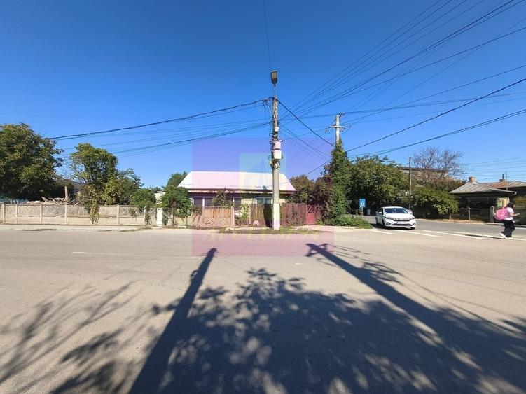Casă cu 2 camere cu Teren 150 Mp în 1 Decembrie