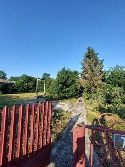 Casă cu 5 camere cu Teren 949 Mp în Sălcioara