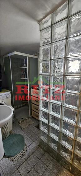 Casă cu 3 camere cu Teren 392 Mp în Central