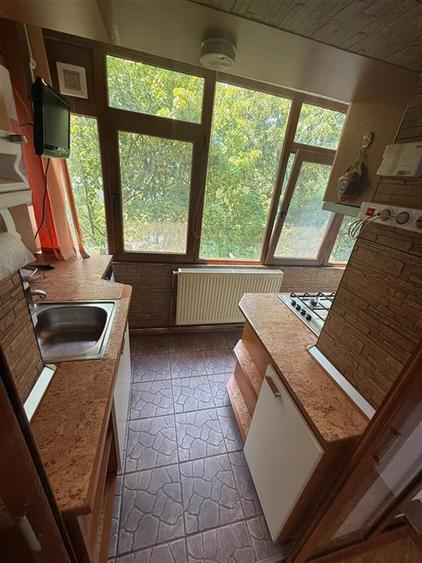 Apartament cu 2 camere decomandat, mobilat în Nicolina