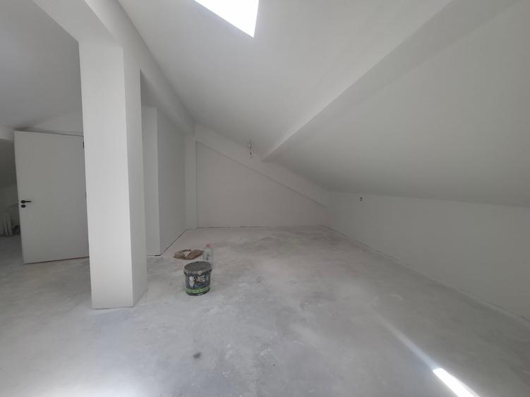 Duplex cu 5 camere cu Canalizare în Bragadiru