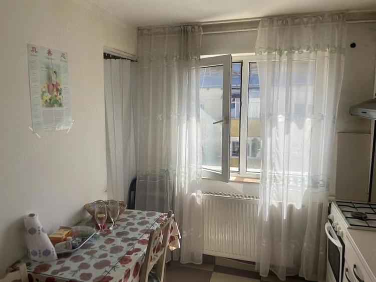 Apartament cu 2 camere semidecomandat în Exterior Vest