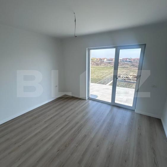 Duplex cu 4 camere cu Canalizare în Săcălaz